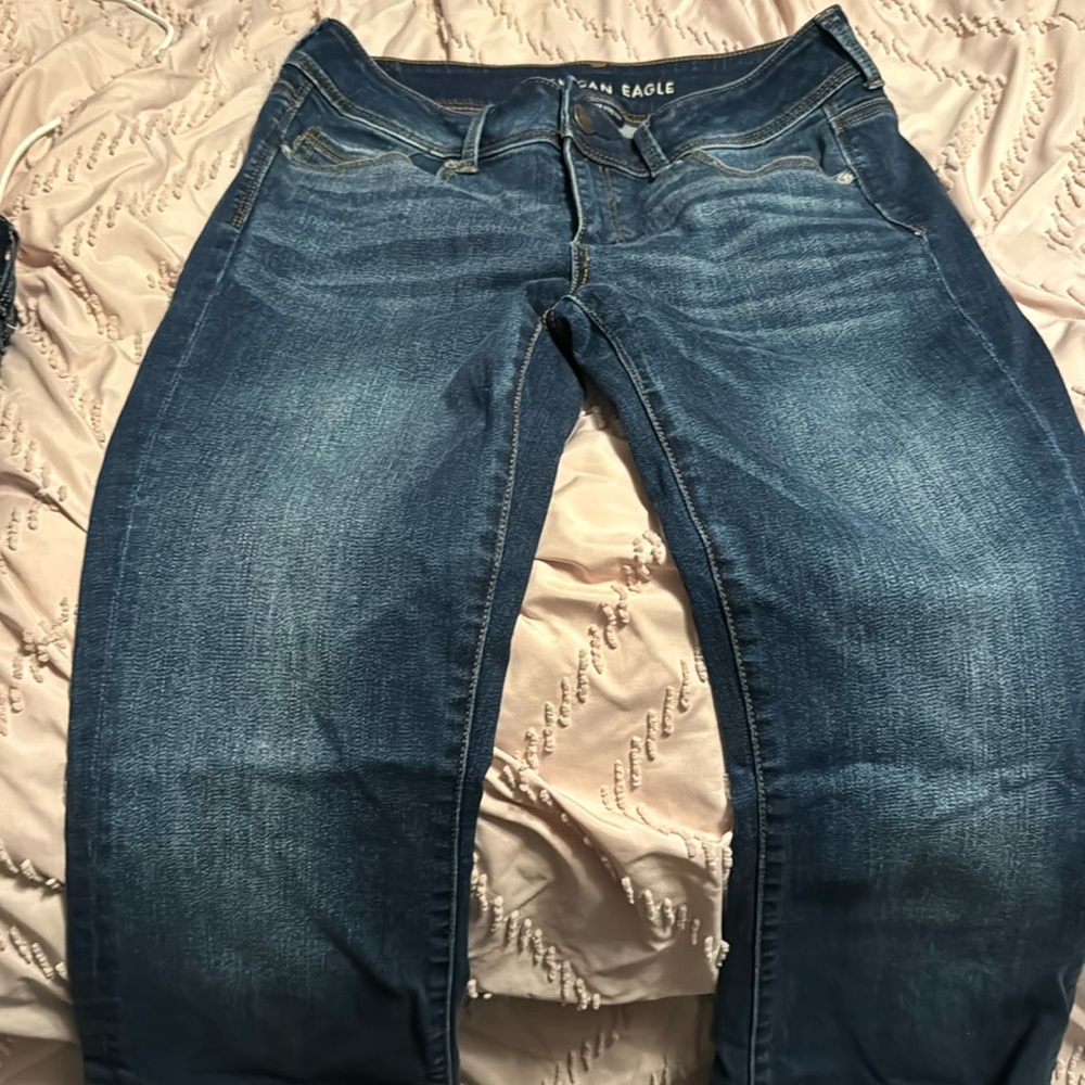 Size 10 Regular American Eagle women’s jeans. Kick boot super stretch